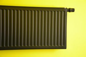 Verschillende soorten radiatoren voor effectieve huisverwarming, inclusief verticale en horizontale modellen